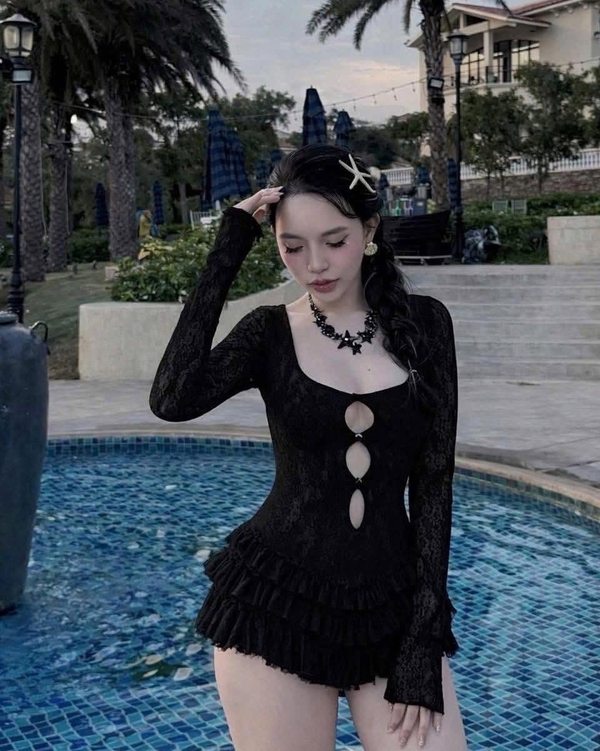 ảnh gái xinh mặc bikini đen 32