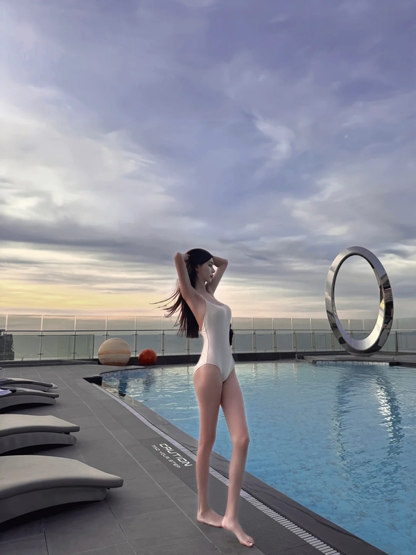 gái xinh bikini 11