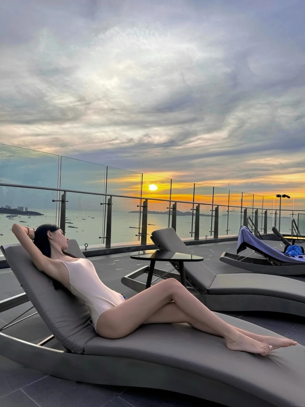 gái xinh bikini 12