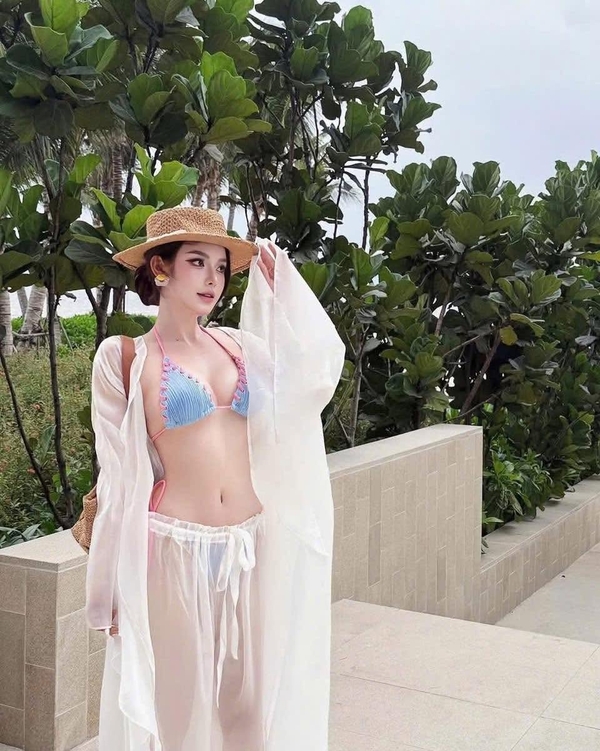 gái xinh bikini tiktok