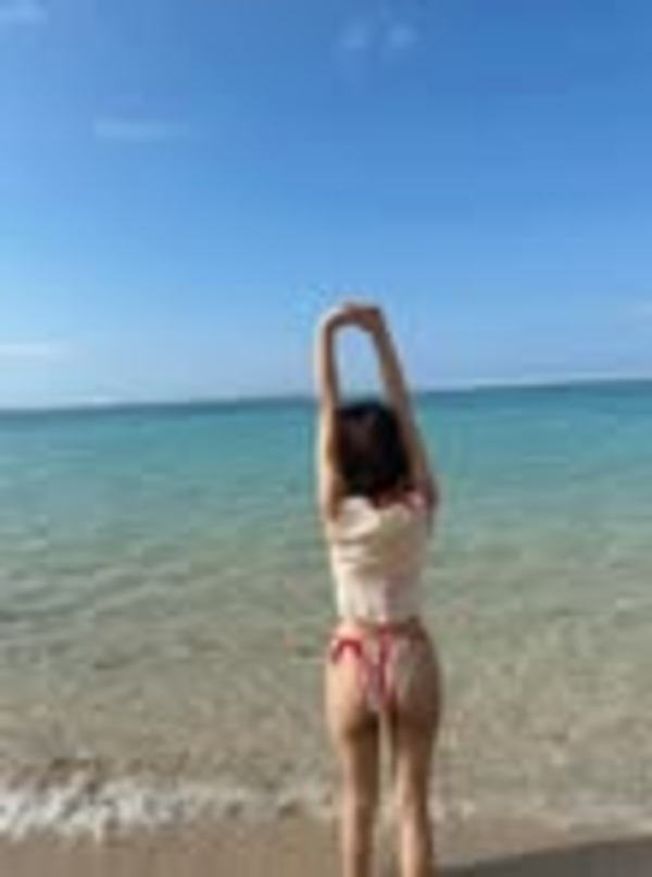 gái xinh mặc bikini lọt khe 29