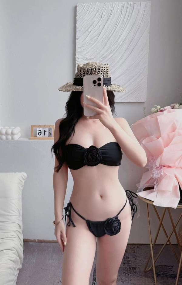 gái xinh mặc bikini ở nhà 9