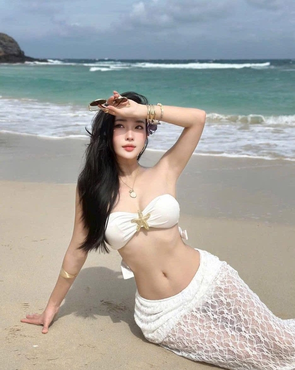 gái xinh việt nam mặc bikini đi biển 3