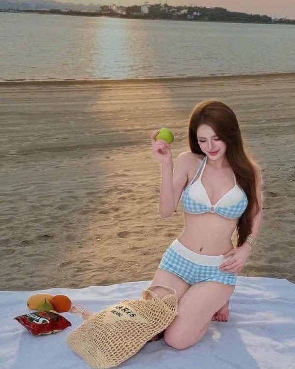 gái xinh việt nam mặc bikini nhảy