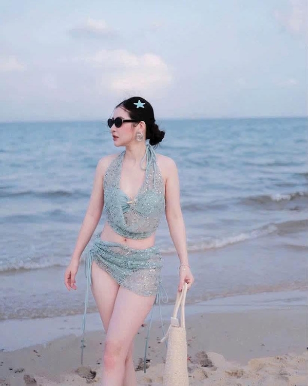 hình nền gái xinh bikini 38