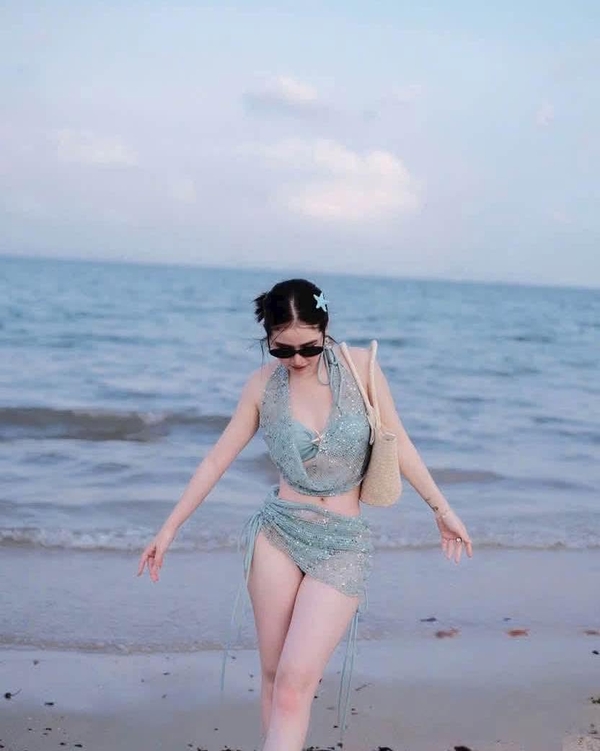hình nền gái xinh bikini 40