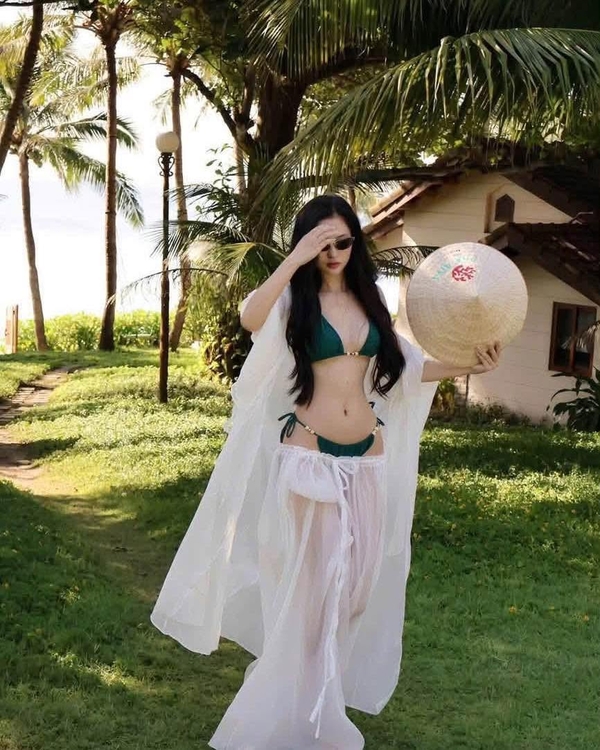hình nền gái xinh bikini 46